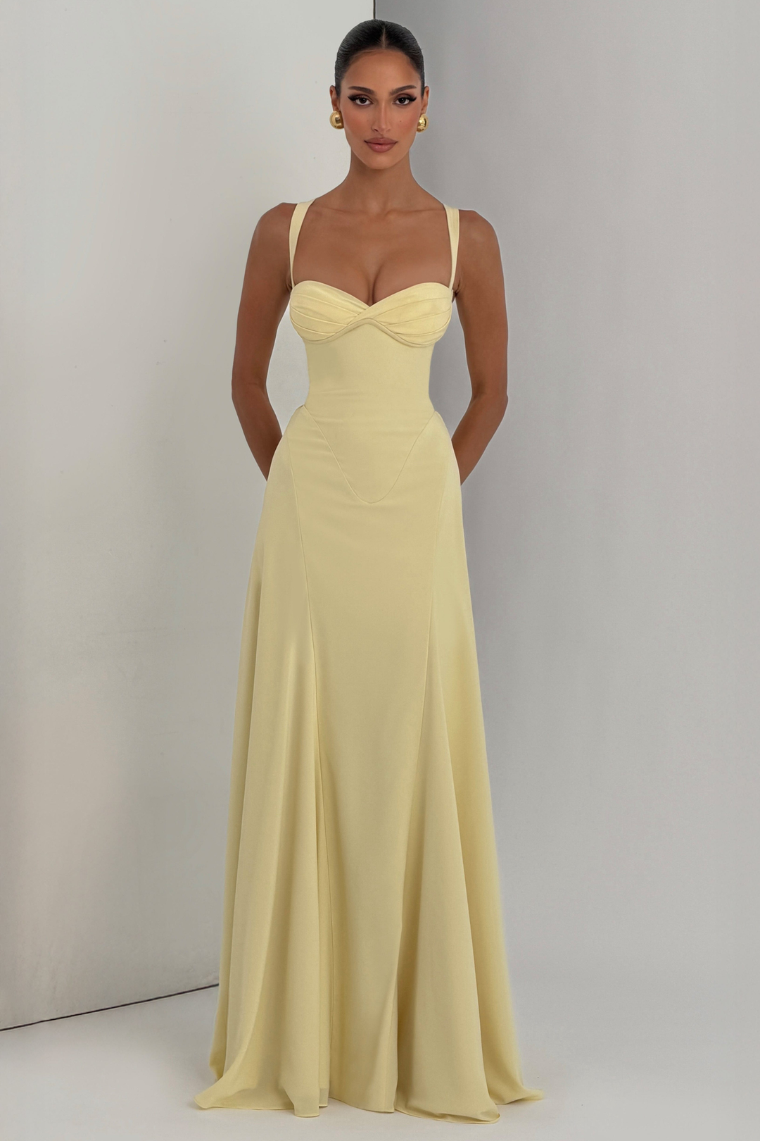 Donatella Women's Sweetheart Neckline Satin Bridesmaid Dress, Floor-Length Prom Dress
