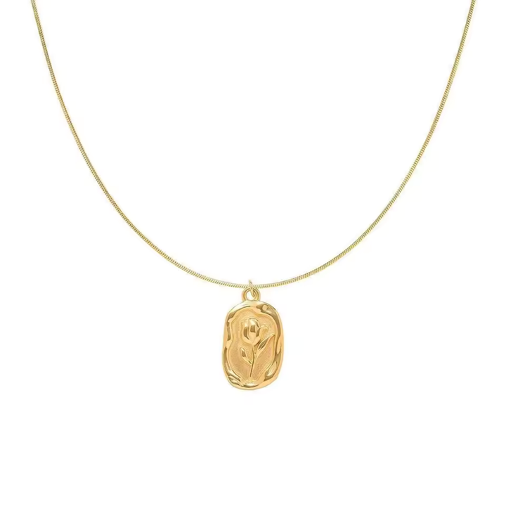 Venere Pendant Necklace