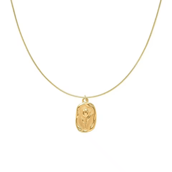 Venere Pendant Necklace