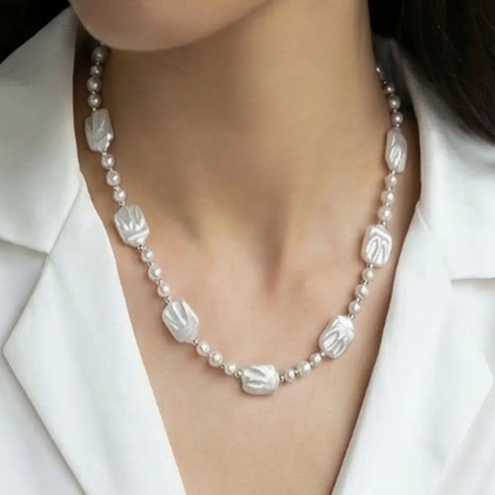Dervina Pearl Necklace