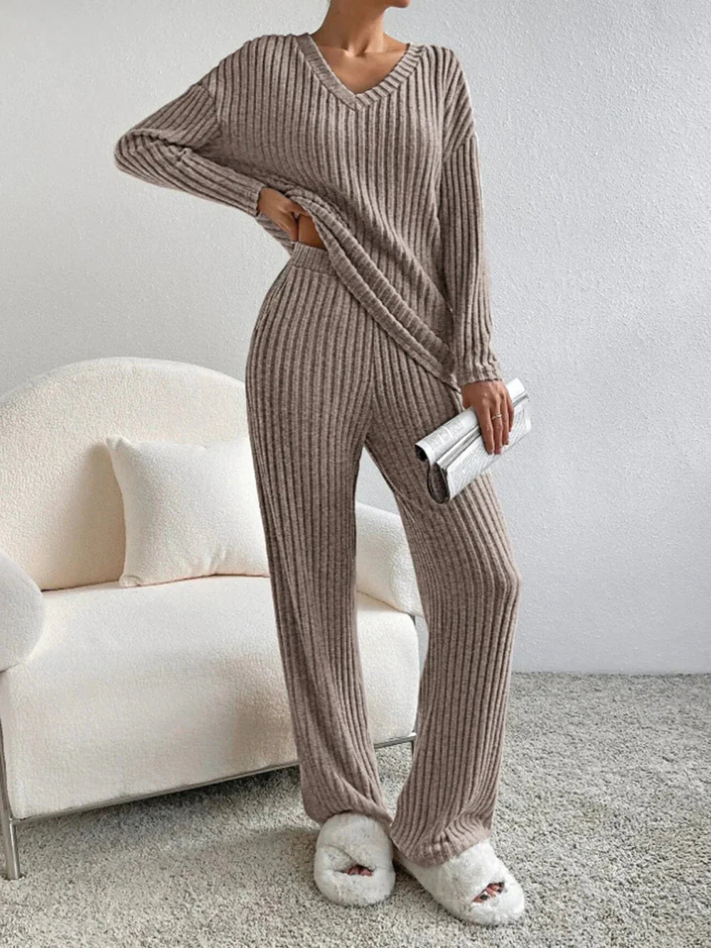 Adrinetta V-Neck Set