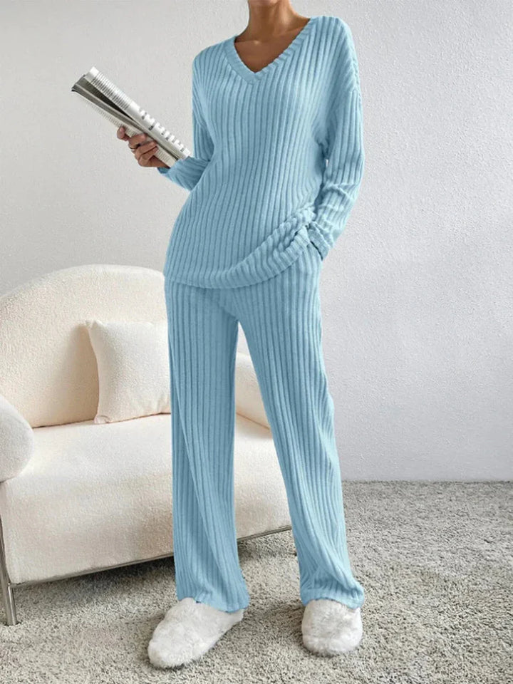 Adrinetta V-Neck Set