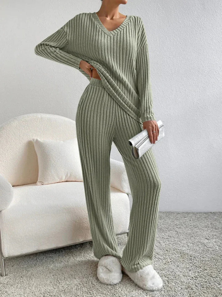 Adrinetta V-Neck Set