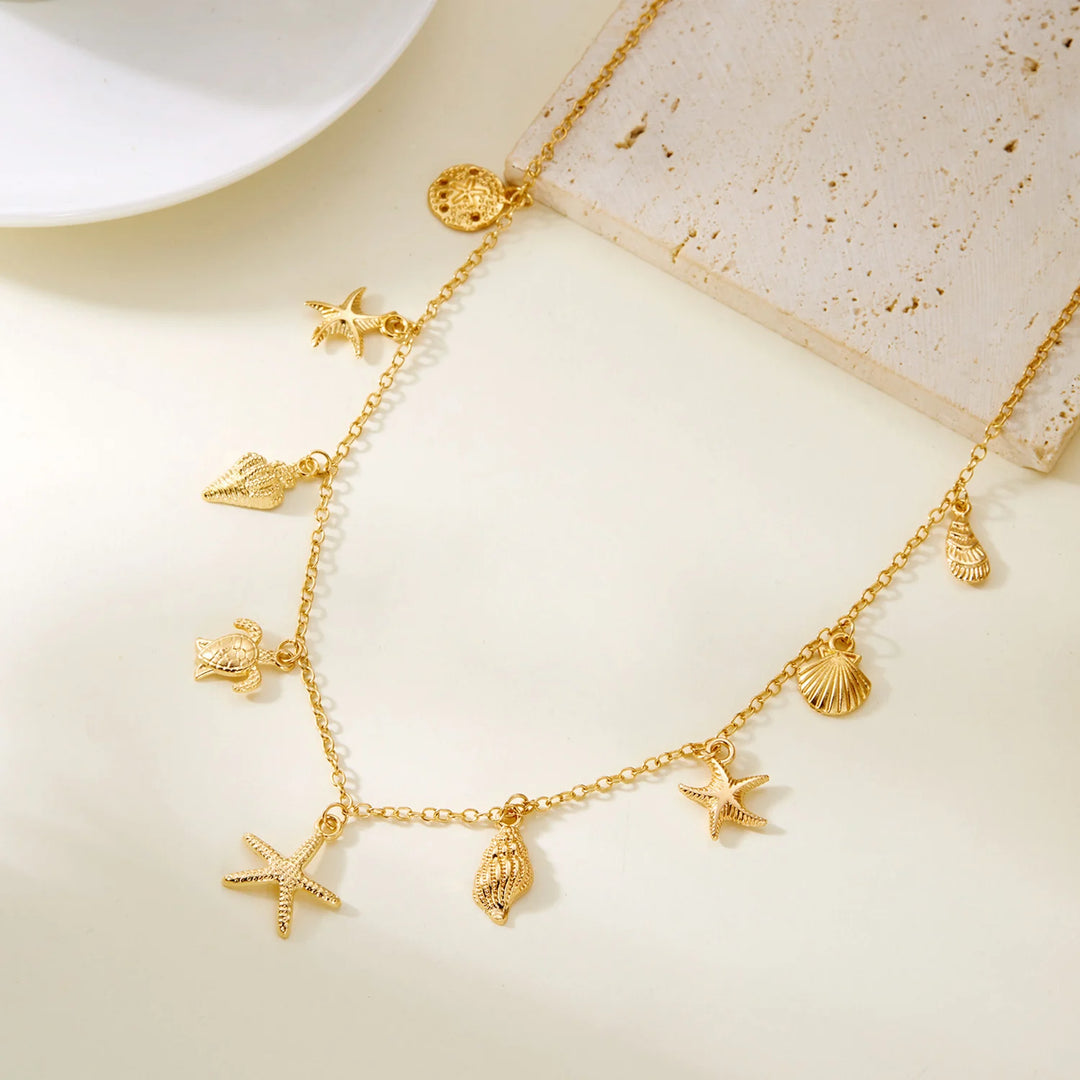 Dilavora Starfish Necklace