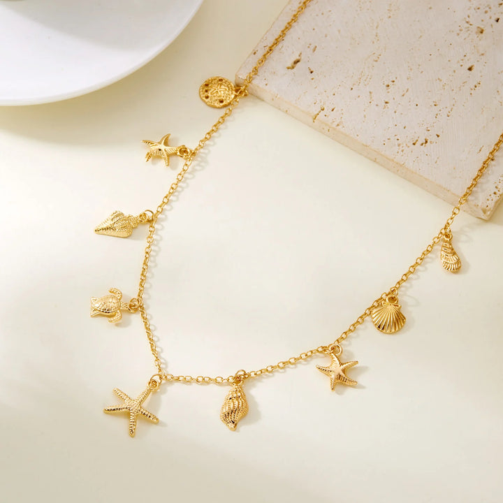 Dilavora Starfish Necklace