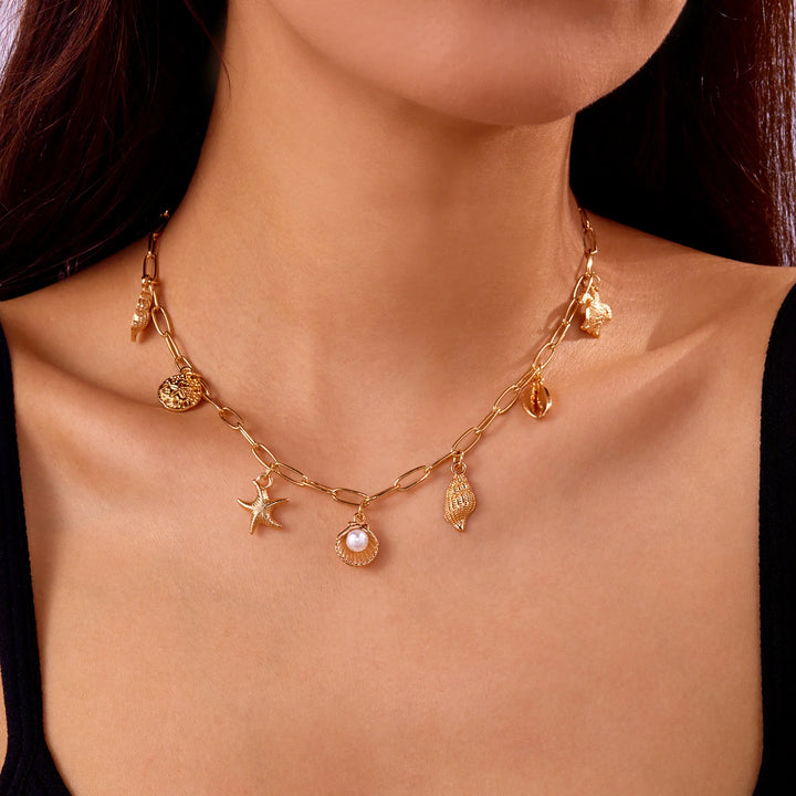 Dilavora Starfish Necklace