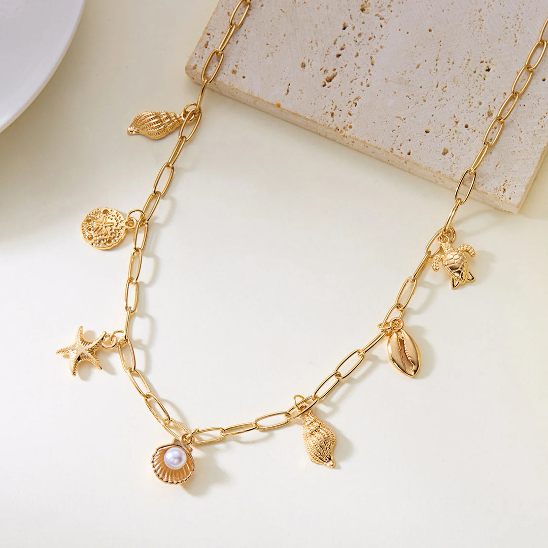 Dilavora Starfish Necklace