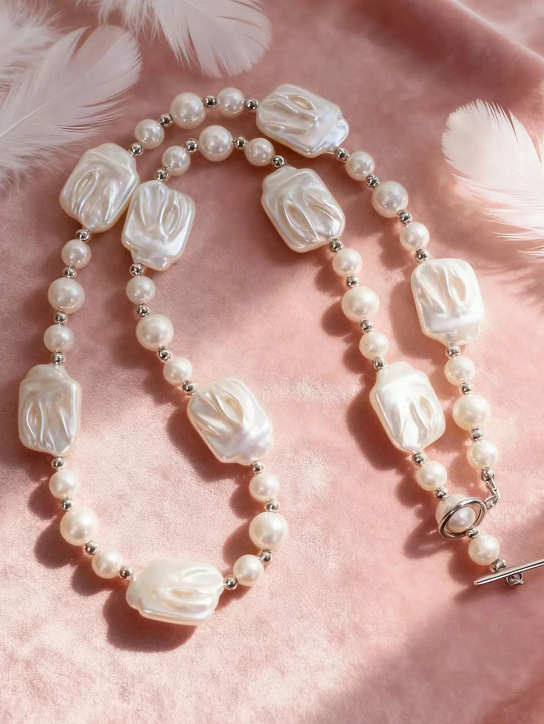 Dervina Pearl Necklace