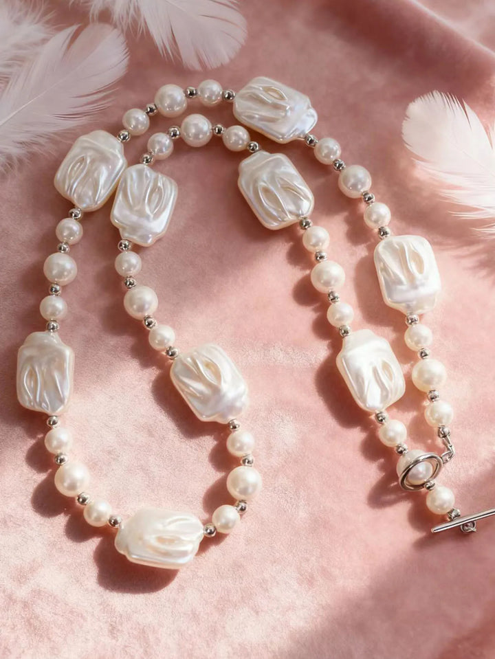 Dervina Pearl Necklace
