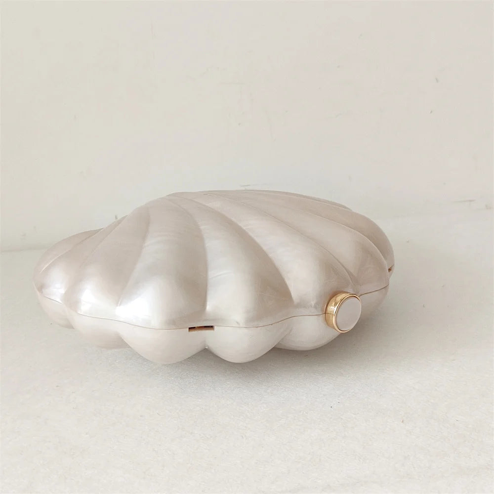 Quenzia Clutch Bag