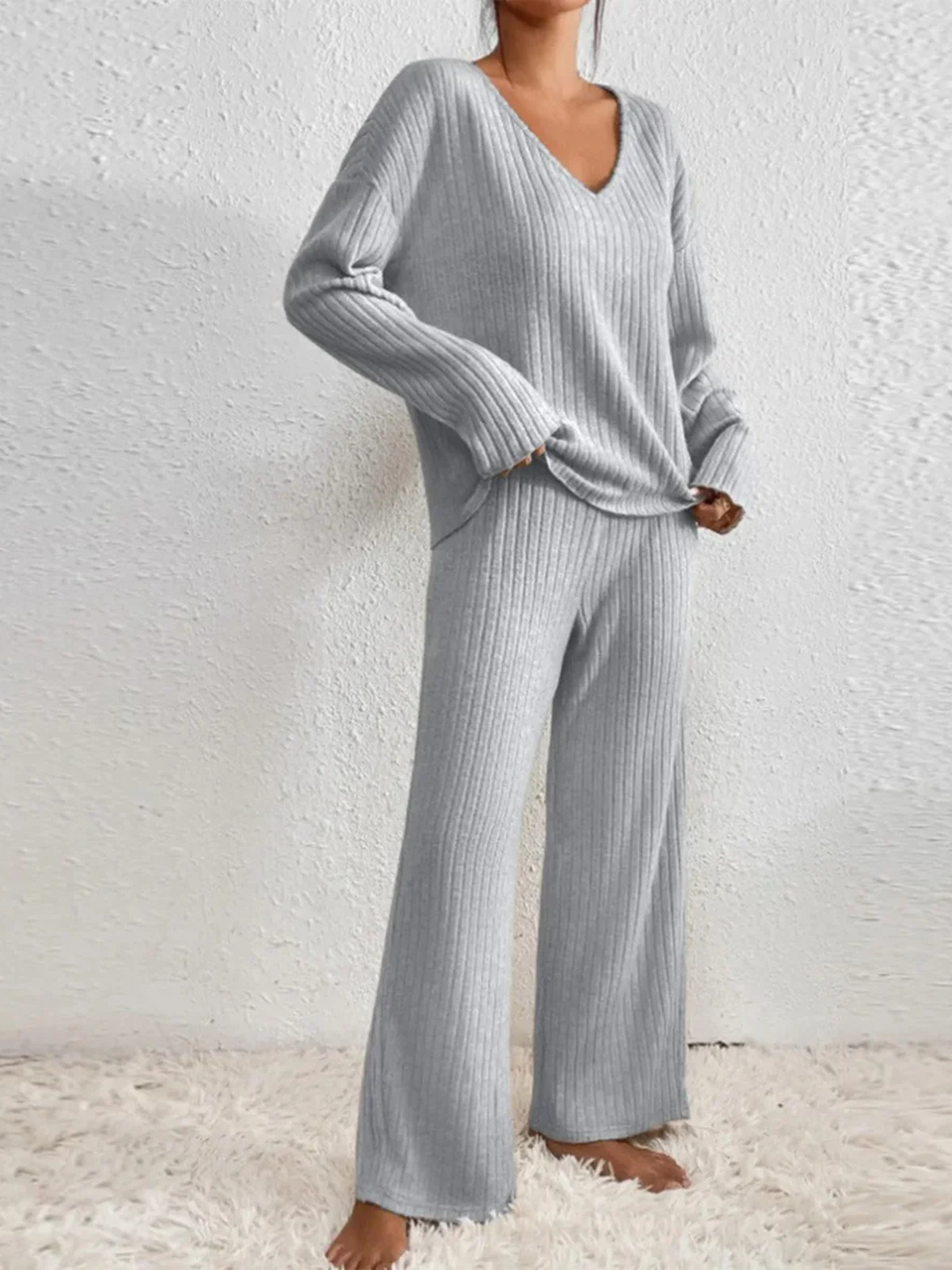 Adrinetta V-Neck Set